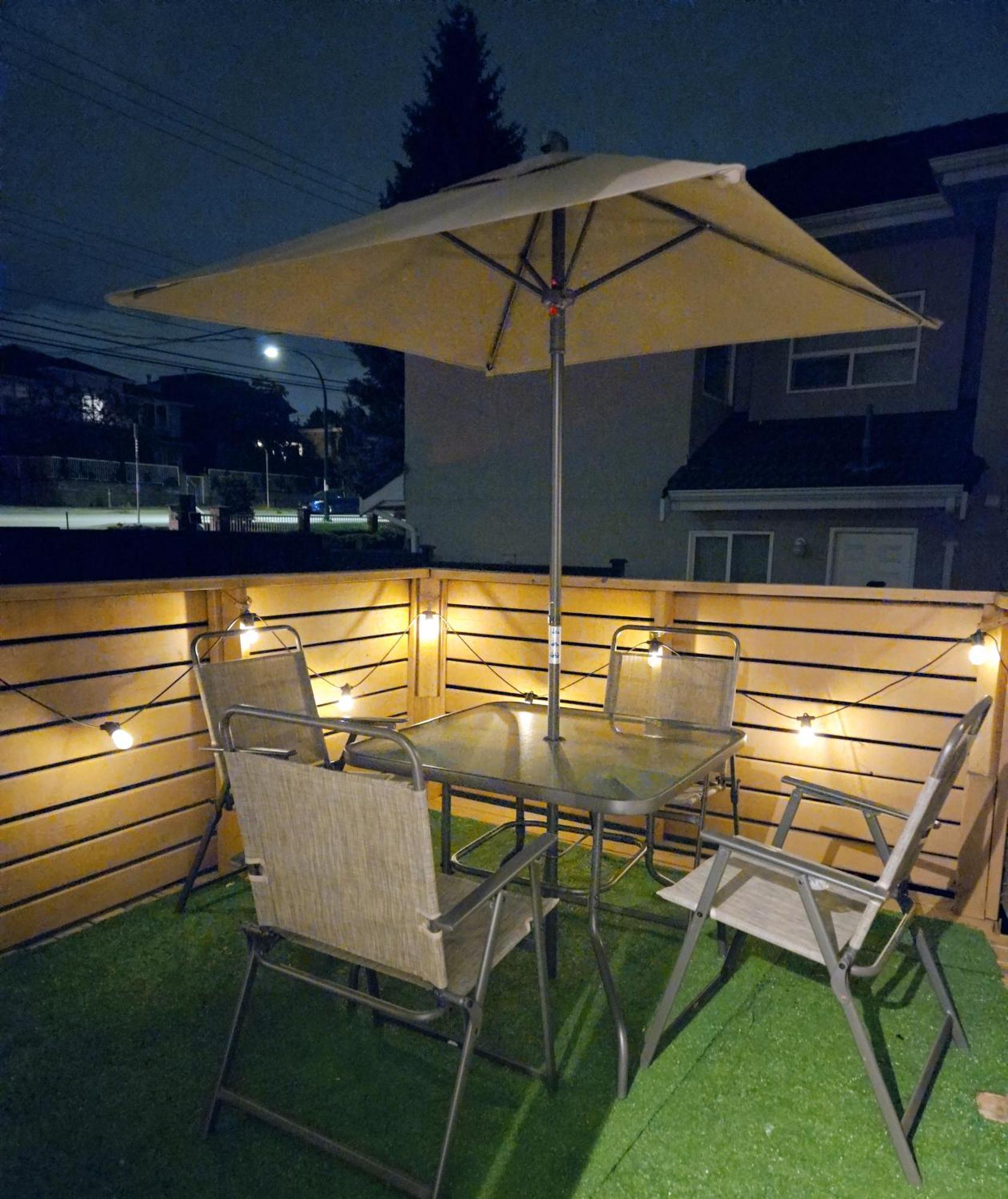 Cozy Stylish Black & White Design Room In The Heart Of Vancouver! Private Parking, Self Check-In & Just 4 Mins To Metrotown! Esterno foto
